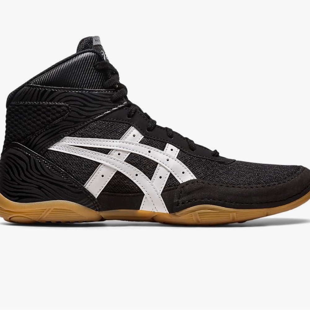 Men’s ASICS Wrestling Black and White Athletic Shoes Size 13